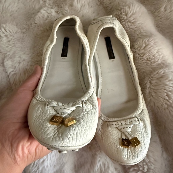 Authentic Louis Vuitton Leather Ballet Flats – Size EU 39 / US 8.5